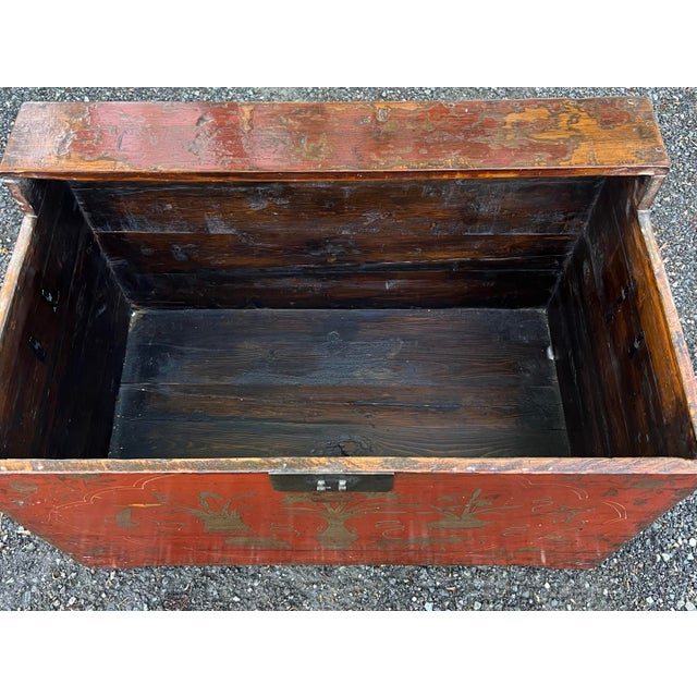 Antique 19th Century Chinese Red Lacquer Trunk For Sale - Image 11 of 12