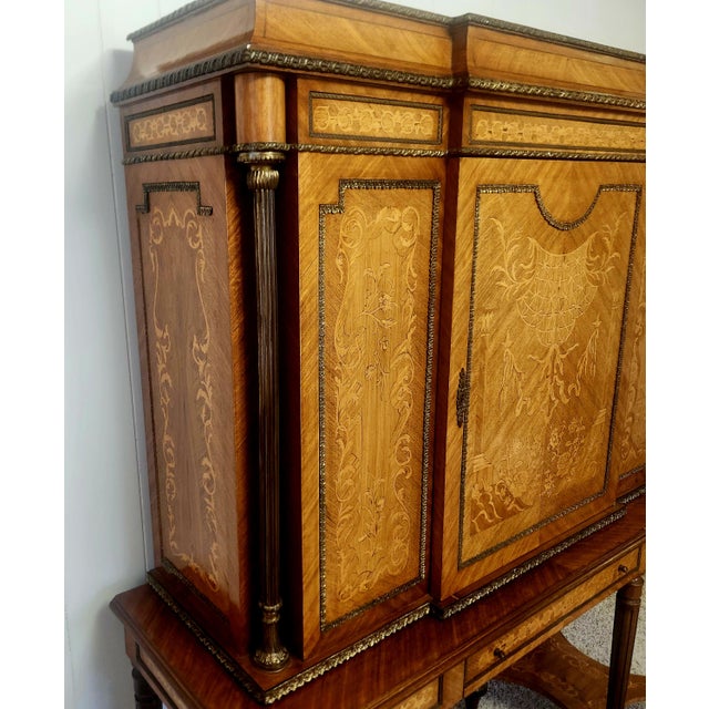 19th C French Marquetry and Ormolu Cabinet on Stand For Sale - Image 4 of 18