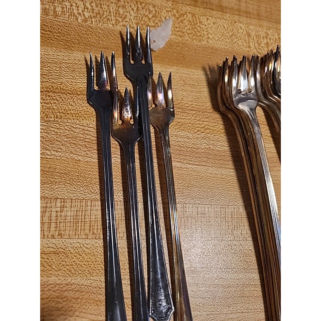 Oneida 1960s Oneida 24 Vintage Silverplate Oyster Forks For Sale - Image 4 of 9