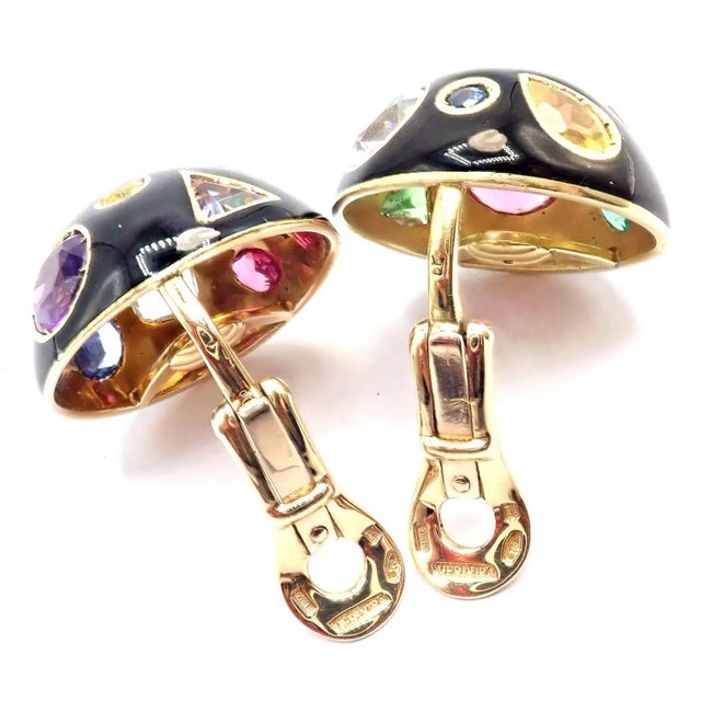 1990s 1990s Verdura Fulco Color Stone Black Enamel Yellow Gold Earrings, Pair For Sale - Image 5 of 11