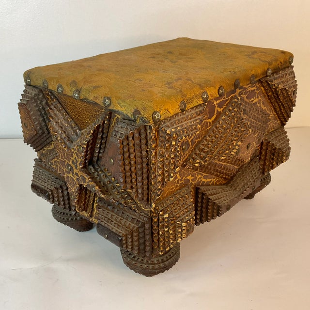 Early 20th Century Folk Art Americana Tramp Art Star Design Ottoman Footstool. For Sale - Image 12 of 12