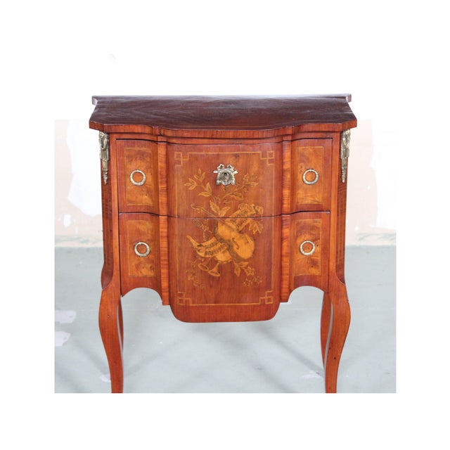 French Chest of Drawers in Wood For Sale - Image 5 of 15