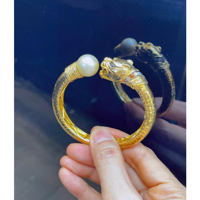 Bochic “Orient” Vintage Pearl & Sapphire Dragon Bangle Set In 18K Gold & Silver For Sale In New York - Image 6 of 10