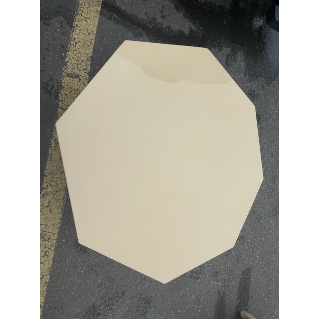 1980s Vintage Asian Inspired Lacquered Side Table For Sale - Image 4 of 5