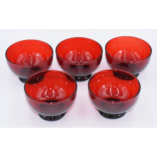 Elevate your dessert service with this delightful 5-piece set of Anchor Hocking Low Sherbet dishes in the stunning Baltic...