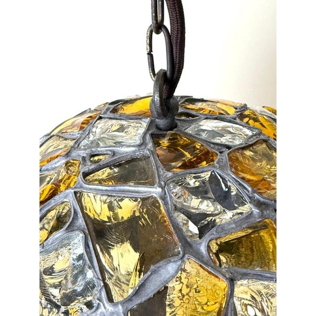 Art Nouveau Austrian Amber and Clear Chunk Glass Globe Pendant, 1910 For Sale - Image 17 of 18