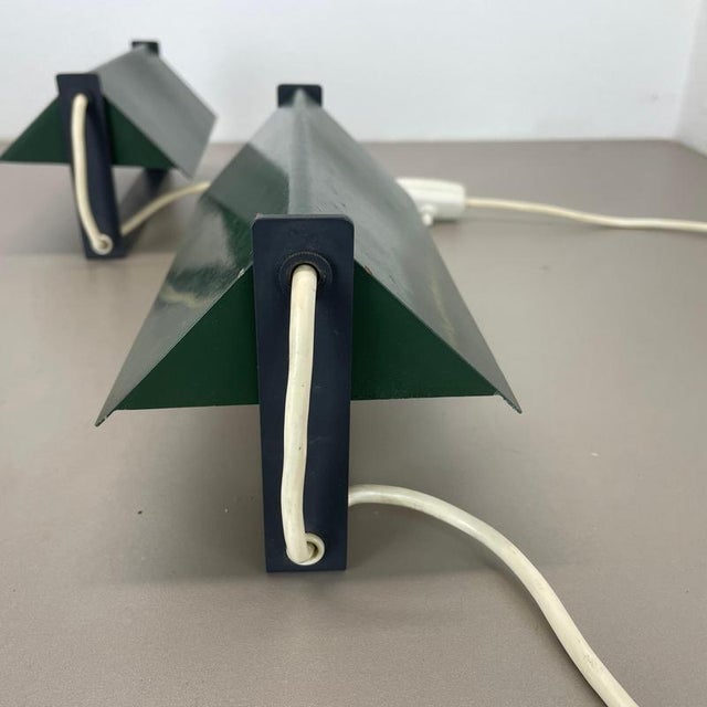 Cubic Wall Lights in the style of Charlotte Perriand for Les Arcs, France, 1960s, Set of 2 For Sale - Image 6 of 18