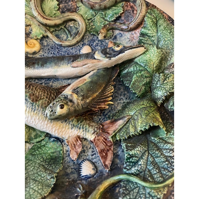 Late 19th Century French Palissy Ware Majolica Plate, School of Paris, For Sale - Image 4 of 5