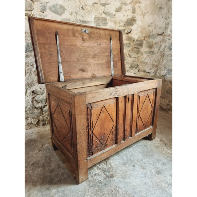 French Louis XIII Chest in Oak and Cherrywood with Iron Hinges, 17th Century For Sale - Image 4 of 18