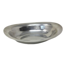 Example of Minimalism Silverplate and Sheffield Plate