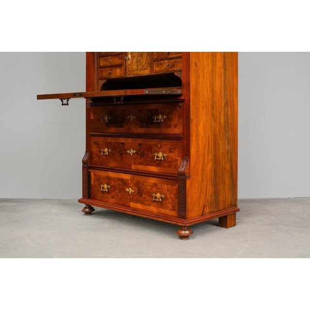19th Century Gründerzeit Secretary Desk in Walnut For Sale - Image 15 of 18