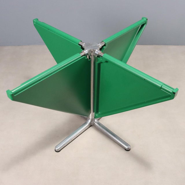 Green Plano Table attributed to Giancarlo Piretti for Anonima For Sale - Image 8 of 11