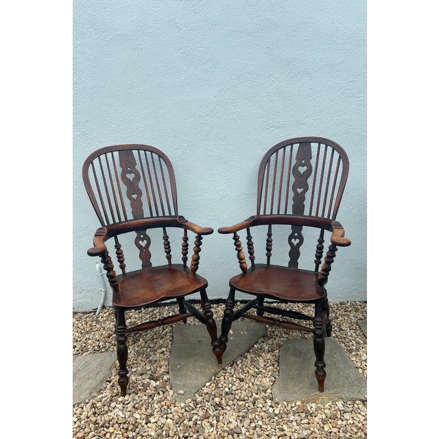 Chestnut Late 18th Century English Windsor Chairs Original Early Oak Complete Set of 8–6 Side Chairs, 2 Broad Armchairs With Heart Splat Backs For Sale - Image 8 of 12