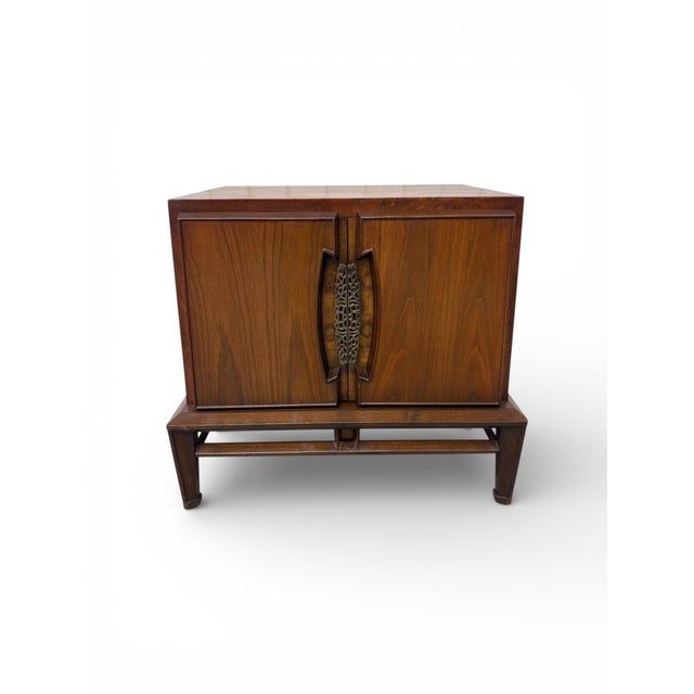Wood Mid-Century Modern Helen Hobey Baker Walnut Nightstands - Set of 2 For Sale - Image 7 of 10