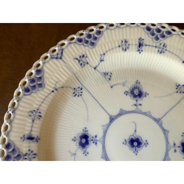 1960s Royal Copenhagen Blue Fluted Full Lace Round Serving Platter 1041 For Sale In Naples, FL - Image 6 of 7