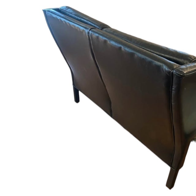 Restoration Hardware Experience the Perfect Blend of Timeless Design and Luxurious Comfort With This Exquisite Black Leather Loveseat From Restoration Hardware. For Sale - Image 4 of 8