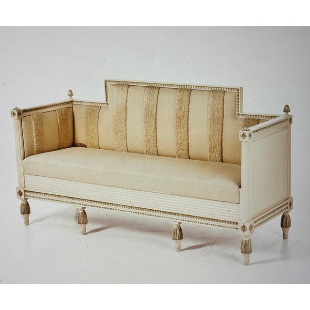 Swedish Sofa and Table, 1890, Set of 2, in Good conditions. Designed 1890 to 1919