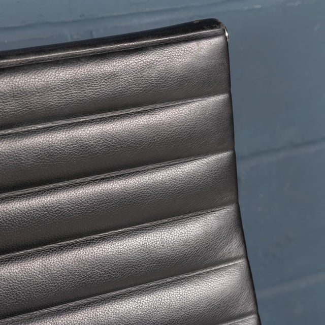 20th Century EA117 Chairs in Black Leather by Charles & Ray Eames for Vitra, 1950s, Set of 2 For Sale - Image 11 of 18