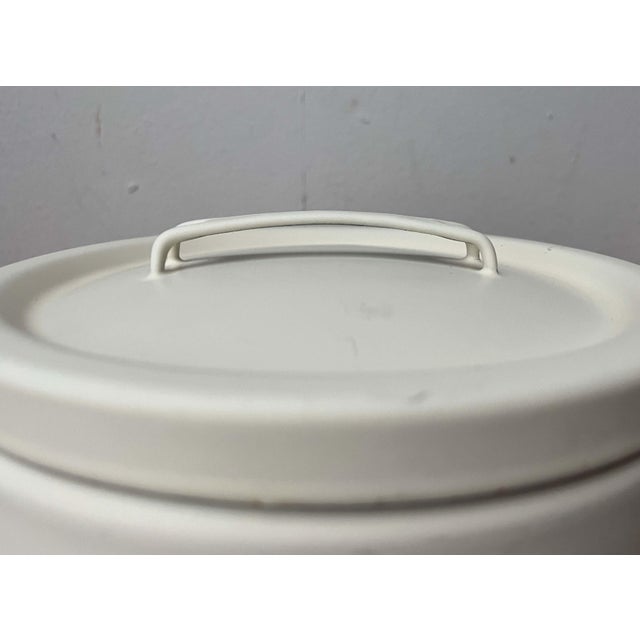 Mid-Century Modern White Minimalist Enamel Pot by Seppo Mallat for Finel, 1960s For Sale - Image 9 of 18