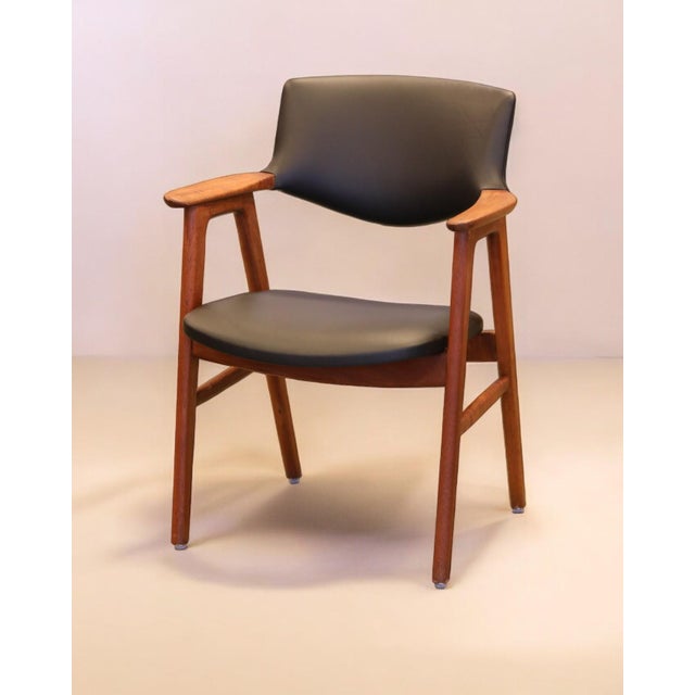 Høng Stolefabrik Armchair in Teak by Erik Kirkegaard for Høng Stolefabrik, 1960s For Sale - Image 4 of 18