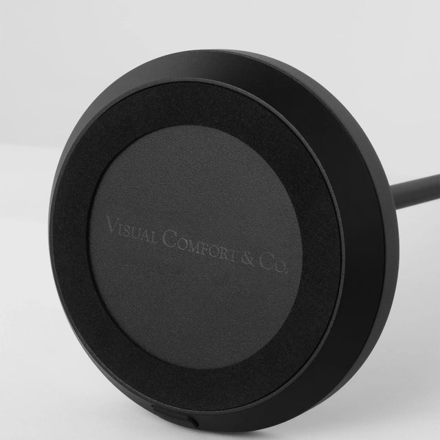 2020s Sean Lavin by Visual Comfort Modern Doppia Cordless/Rechargeable Table Lamp in Black For Sale - Image 5 of 8