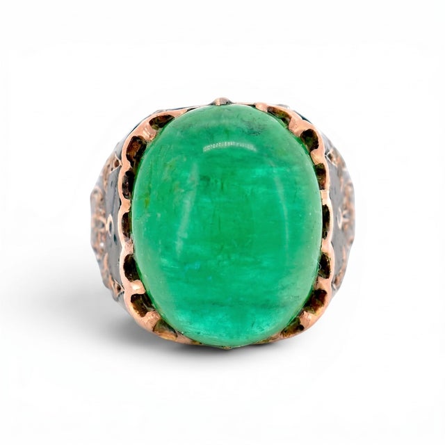 Traditional Antique Ottoman Gold Ring — 12ct Natural Emerald & Diamonds | 19th Century, Size 6 For Sale - Image 3 of 8