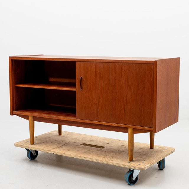 Trio Sideboard in Teak and Oak by by Nils Jonsson for Bra Bohag, Hugo Troeds, Sweden, 1960s For Sale - Image 4 of 13