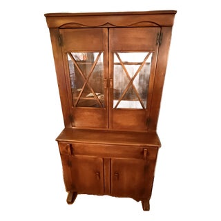 Mid 20th Century Cushman Colonial Creations China Cabinet No. 6024, Herman deVries Modern Rustic For Sale