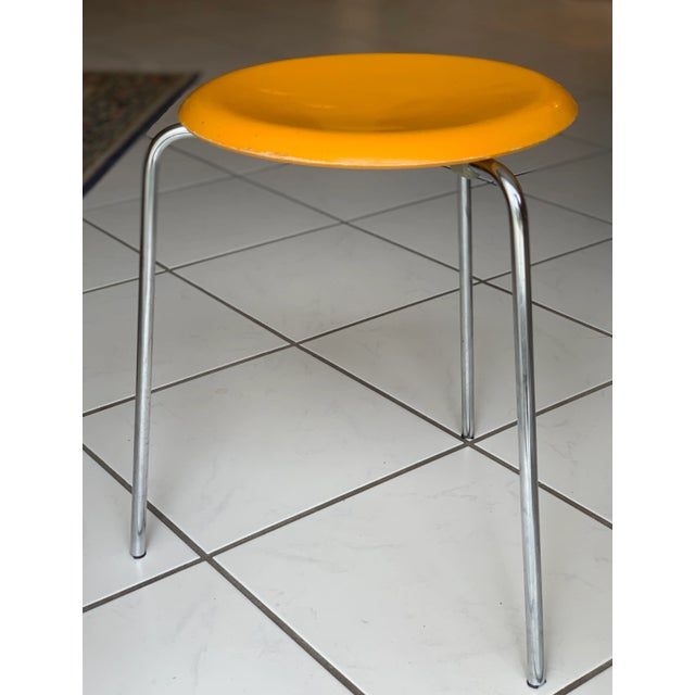 Silver Vintage Yellow Dot Stool by Arne Jacobsen for Fritz Hansen, 1970s For Sale - Image 8 of 8