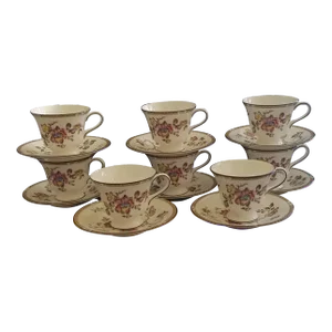 Eight Wedgwood Swallow Pattern Cups and Saucers