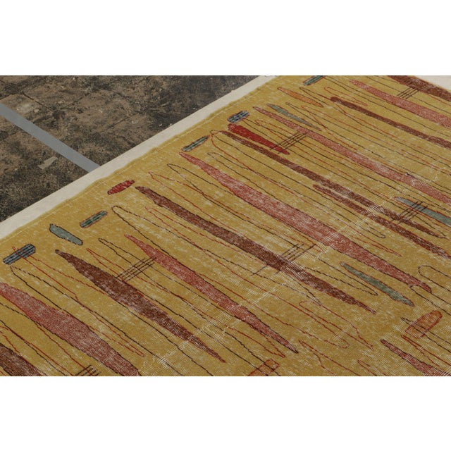 1960s 1960s Vintage Zeki Müren Rug in Gold, Pink, Distressed Art Deco Pattern For Sale - Image 5 of 6