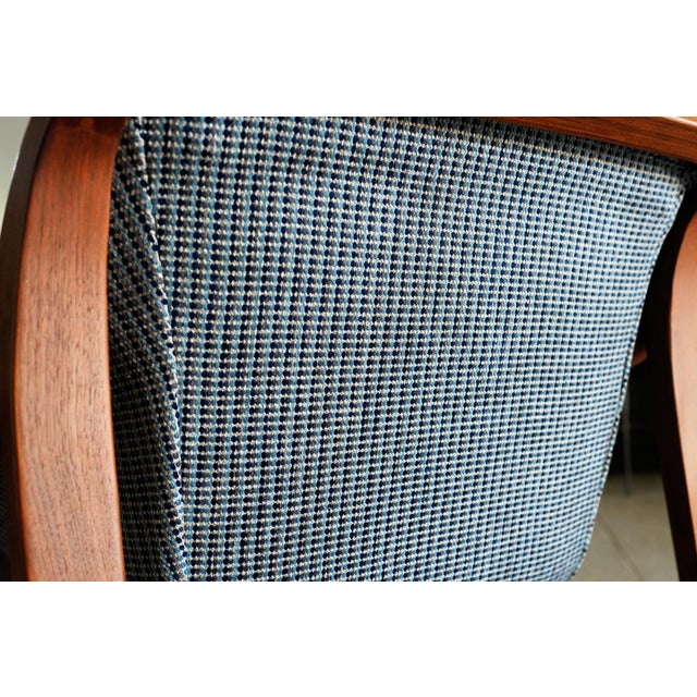 Pair of Bill Stephens Knoll Model 1315 Lounge Chairs | Newly Upholstered in Rare Nos Vintage Knoll Kampala Fabric For Sale - Image 10 of 14