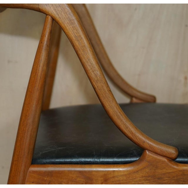 Model 16 Dining Chairs in Black Leather attributed to Johannes Andersen for Uldum, 1960s, Set of 6 For Sale - Image 17 of 18