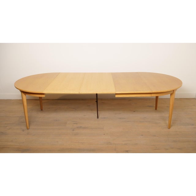 Vintage Extendable Oak Dining Table attributed to Gunni Omann for Omann Jun, 1960s For Sale - Image 17 of 17