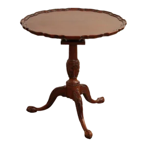Henkel Harris Chippendale Style Mahogany Tilt Top Pie Crust Table