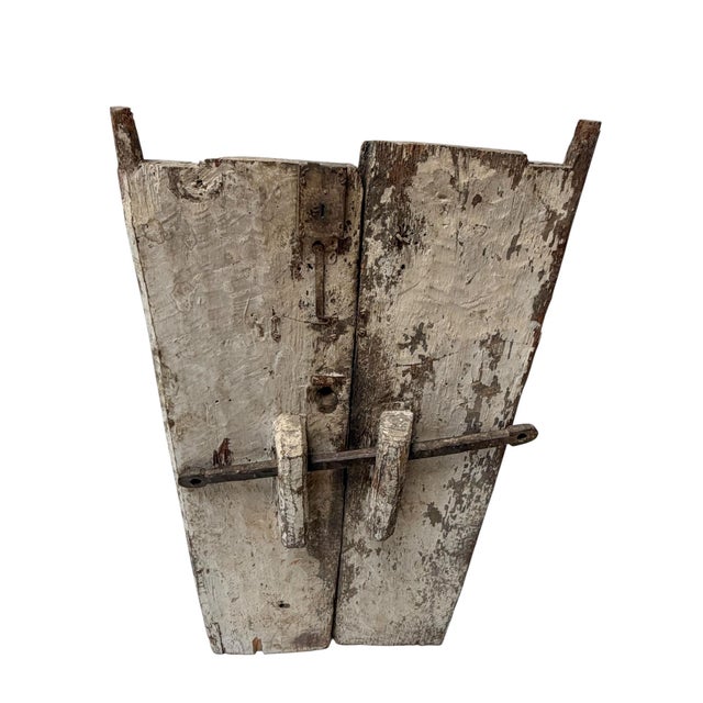 20th Century Dogon Doors with Carved Elephants, Mali, 1920s, Set of 2 For Sale - Image 10 of 14