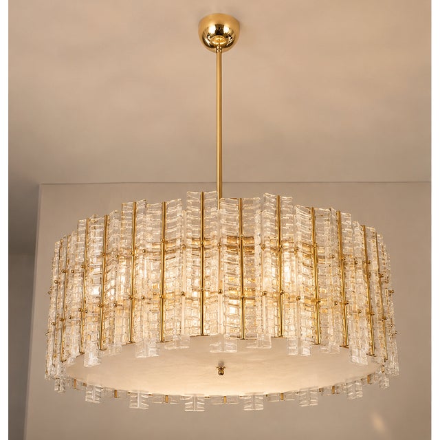 Contemporary Modern Italian “Tropical” Murano Glass Gold Round Chandelier by Simoeng For Sale - Image 4 of 5