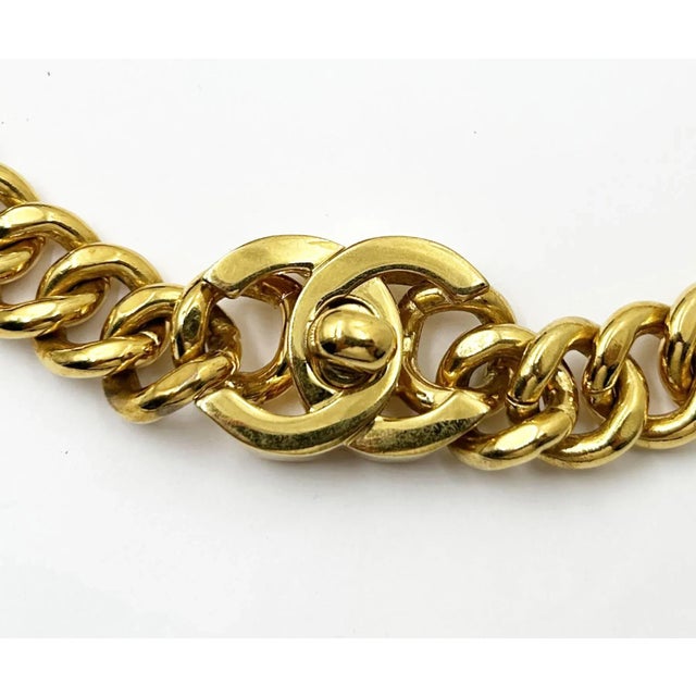 Chanel Chanel Super Rare Vintage Gold Plated CC Turnlock Large Chain Choker Necklace For Sale - Image 4 of 5