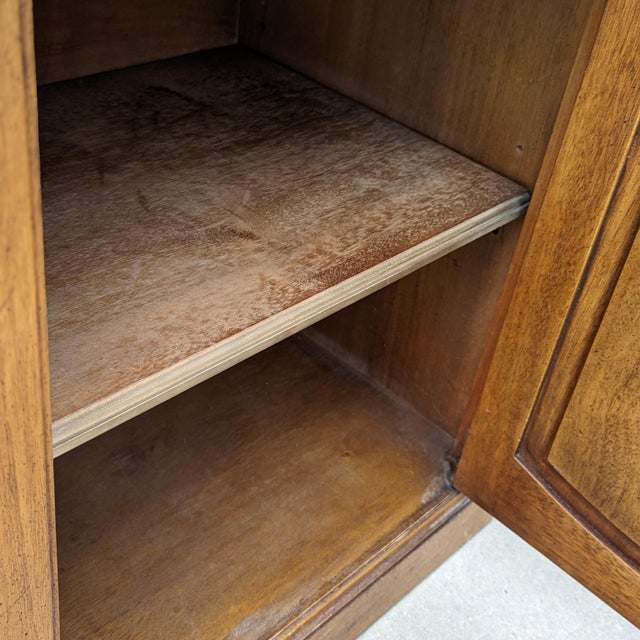 1960s Drexel Triune Mahogany Hutch Cabinet With Arched Display Doors For Sale - Image 13 of 18