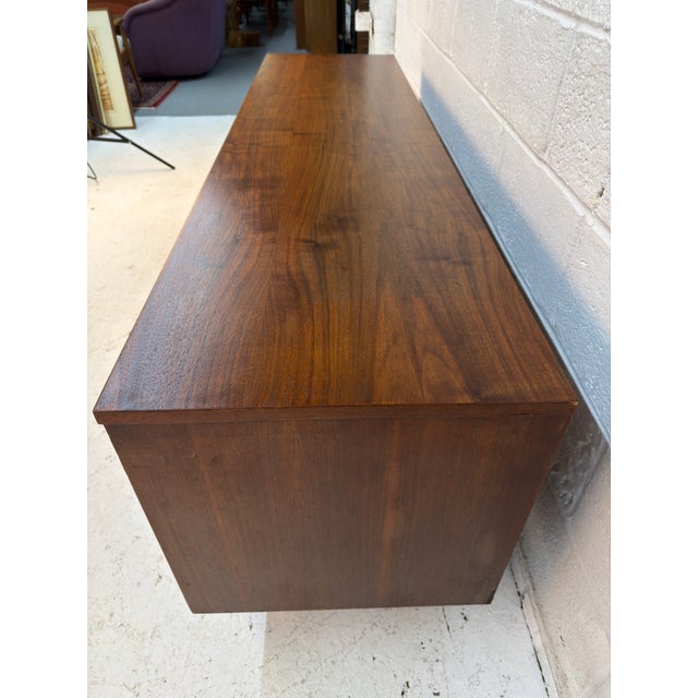 Mid-Century Walnut Credenza With Burl Inlays by Young Manufacturing For Sale - Image 14 of 16