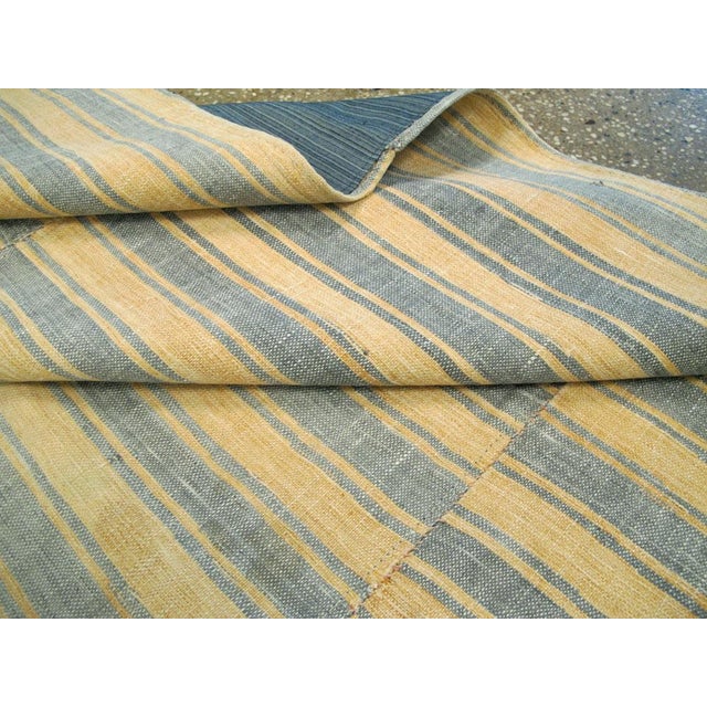 Sky Blue Galerie Shabab Collection Mid-20th Century Handmade Turkish Flatweave 6' X 9' Accent Rug in Straw and Grey For Sale - Image 8 of 8