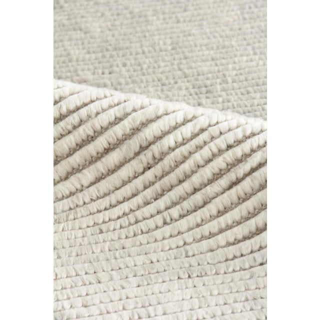 2020s Exquisite Rugs Hamilton Hand Knotted Wool White & Ivory - 8'x10' For Sale - Image 5 of 9