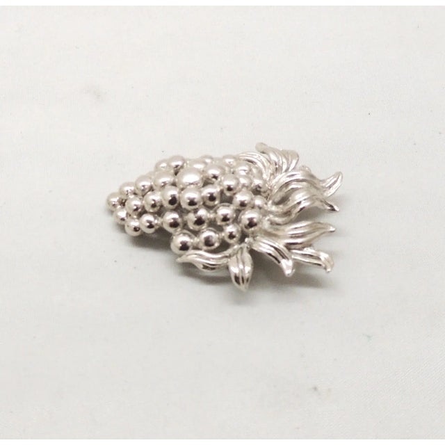 Napier Vintage Signed Napier Rhodium Plated Grapes Brooch For Sale - Image 4 of 5