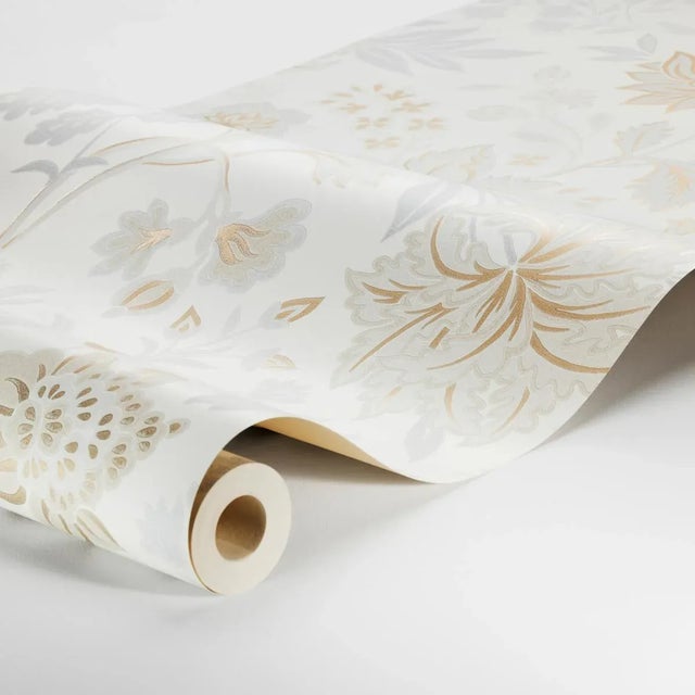 Alicia is full of vintage charm and rural atmosphere. Named after talented Swedish actress Alicia Vikander, its light...