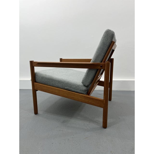 Brown Armchair by Ib Kofod-Larsen for Magnus Olesen, 1956 For Sale - Image 8 of 17