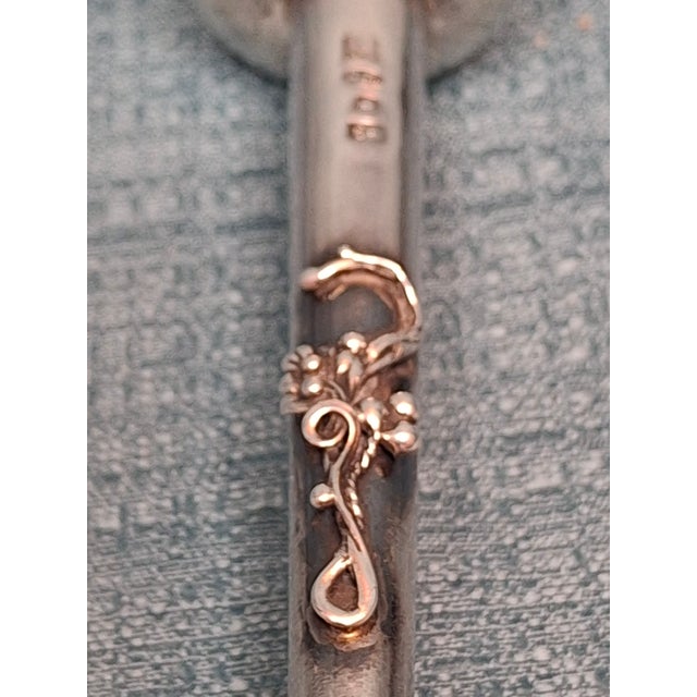 Antique Russian Silver Torah Pointer Yad With Lion Finial and Grapevine Motif, Moscow 1878 For Sale - Image 4 of 18