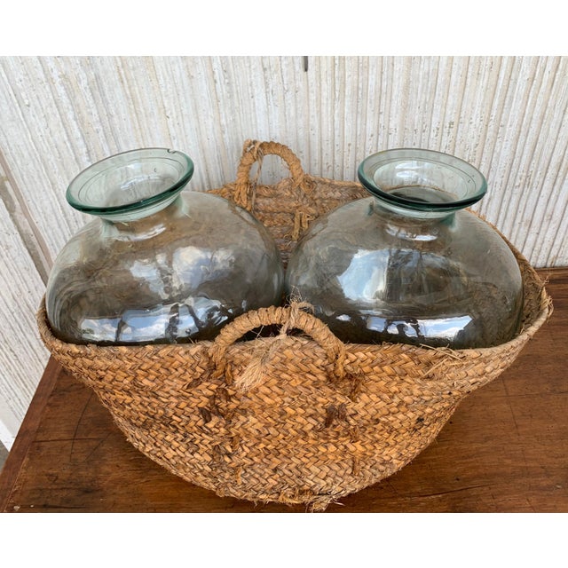 Spanish Late 19th Century Set of 2 Green Glass French Demijohn Bottles with Woven Esparto Basket For Sale - Image 3 of 18