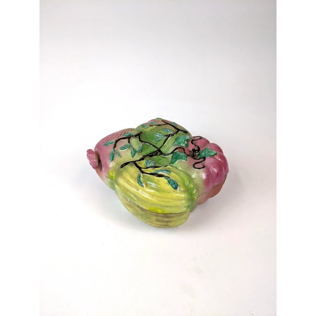 This is an unusual box due to its size. This depicts the 4 happiness ; 4 fruits, each carrying a meaning. Peach:...