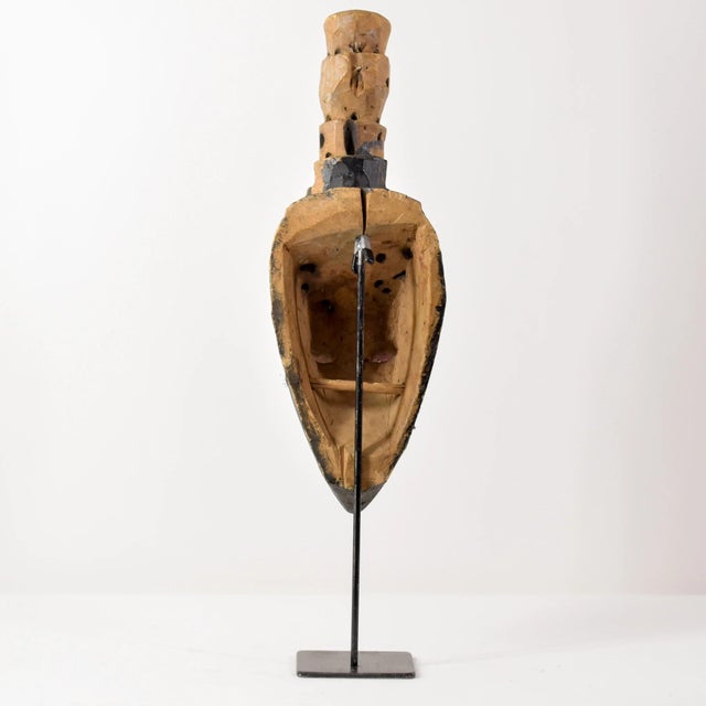 Wood Early 20th Century Guro Portrait Mask Côte d'Ivoire For Sale - Image 7 of 8