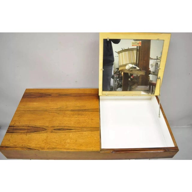 Mid Century Danish Modern Echtes Kristall Spiegelglas Rosewood Vanity Table For Sale - Image 4 of 12